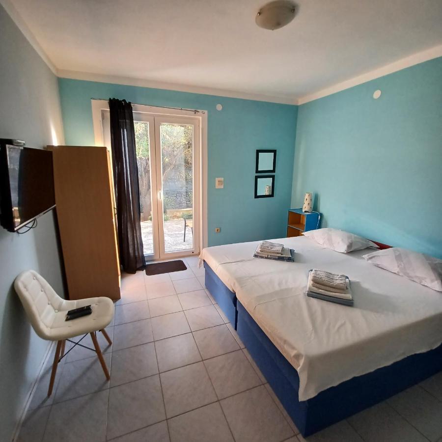 Apartments Losinj Mali Losinj Exterior photo